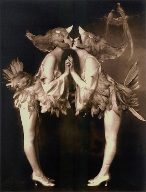 V7 - F Dolly Sisters 3